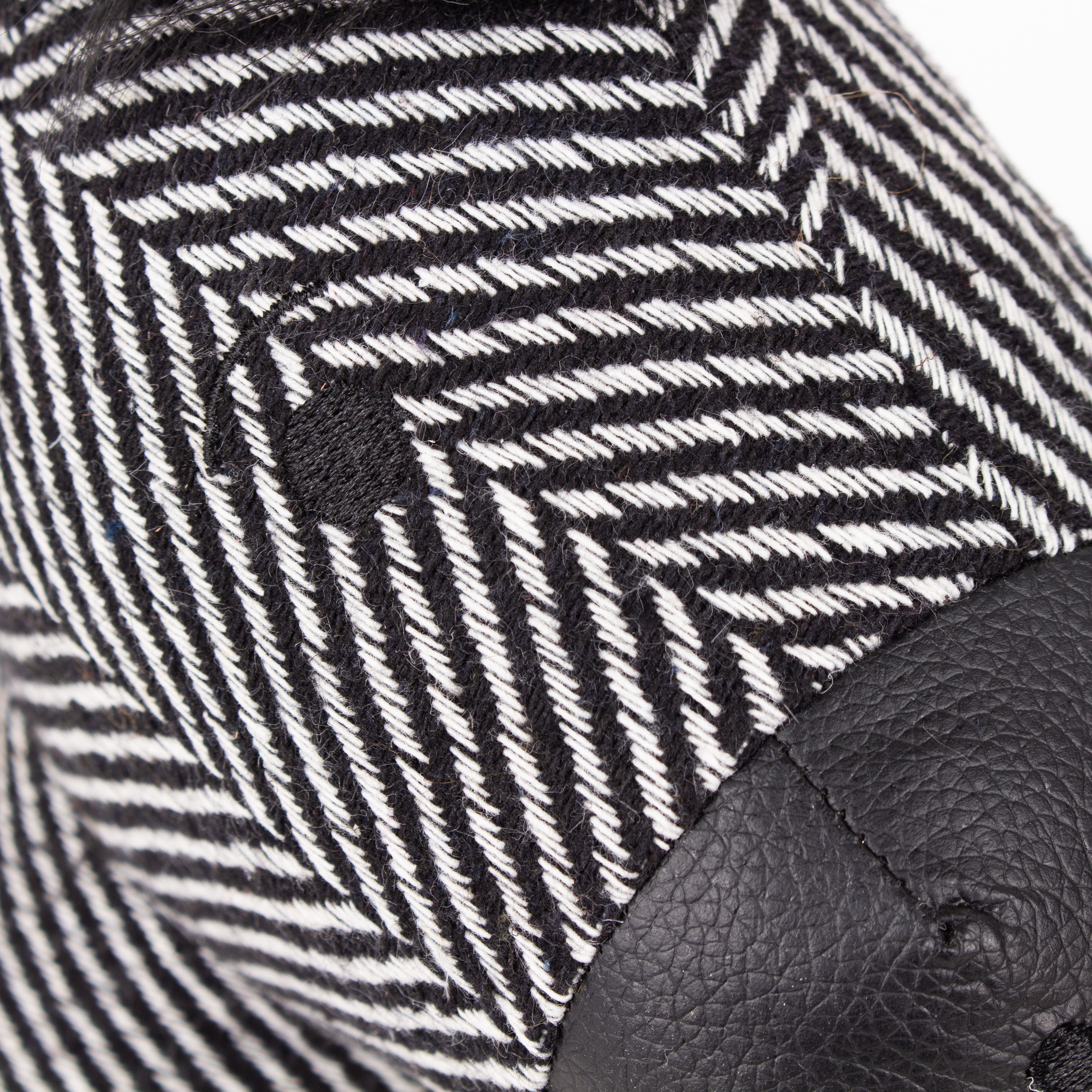 ZEBRA_DST_BLK_4.jpg